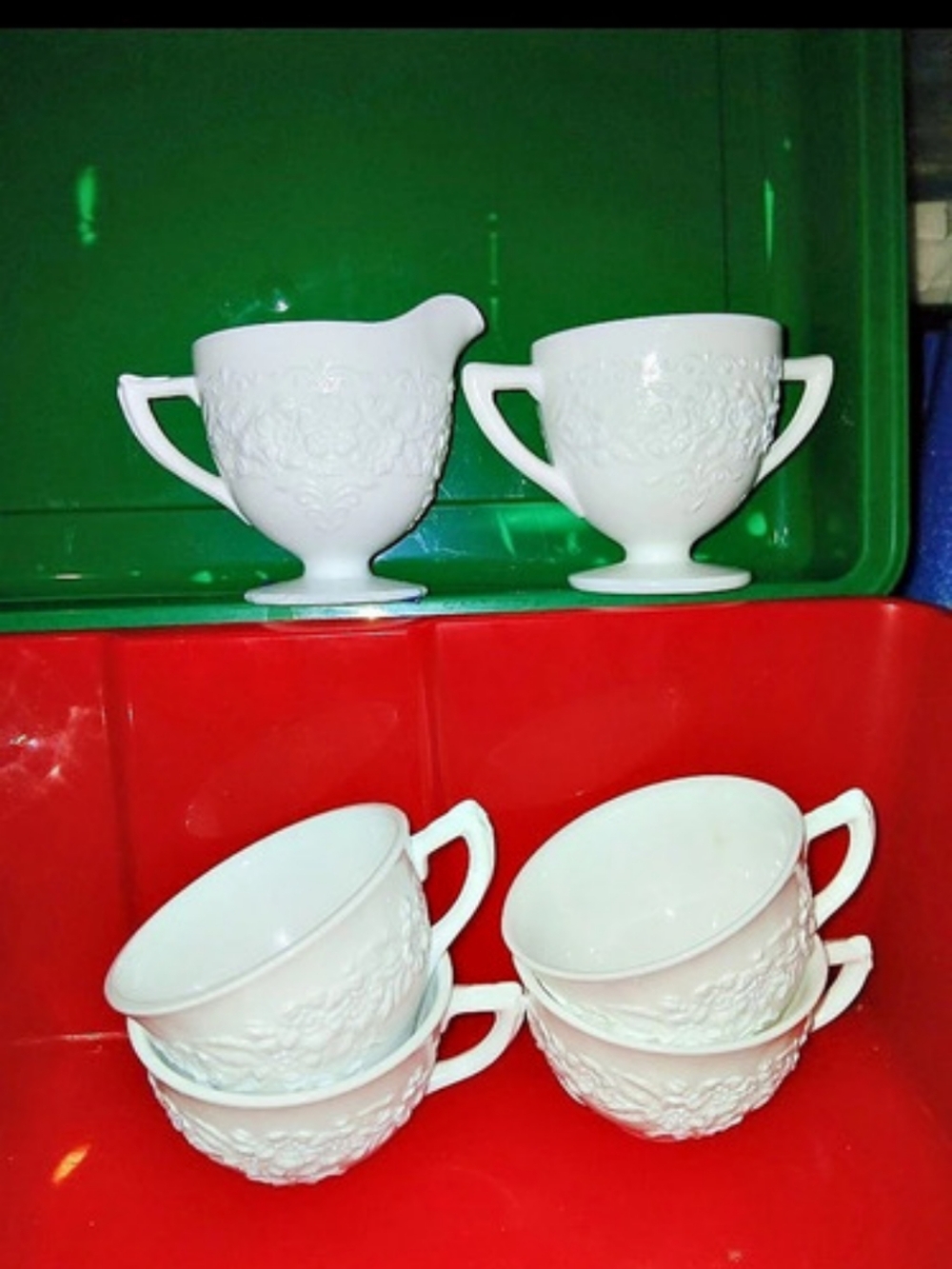 White indiana Milk Glass Embossed Drinkware Set